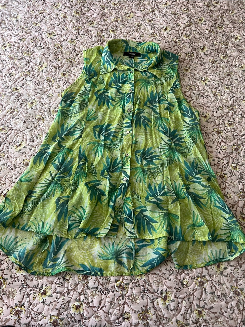 Sleeveless Green Tropical Print Button-Front Women’s Top